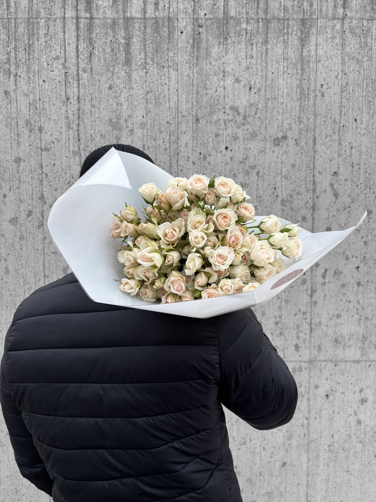 spray roses white blush